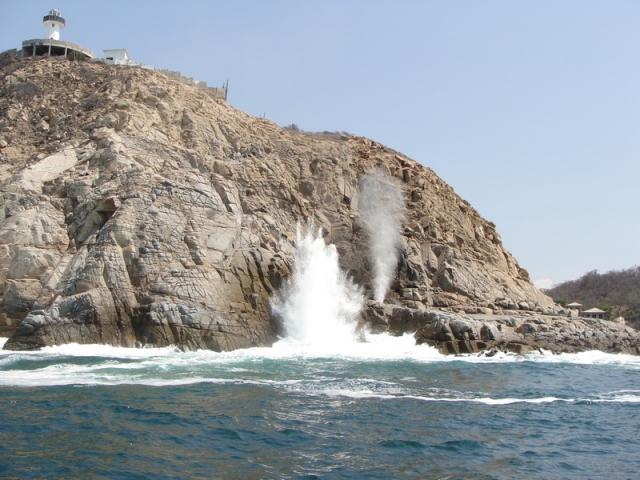  Pacific Rocks 